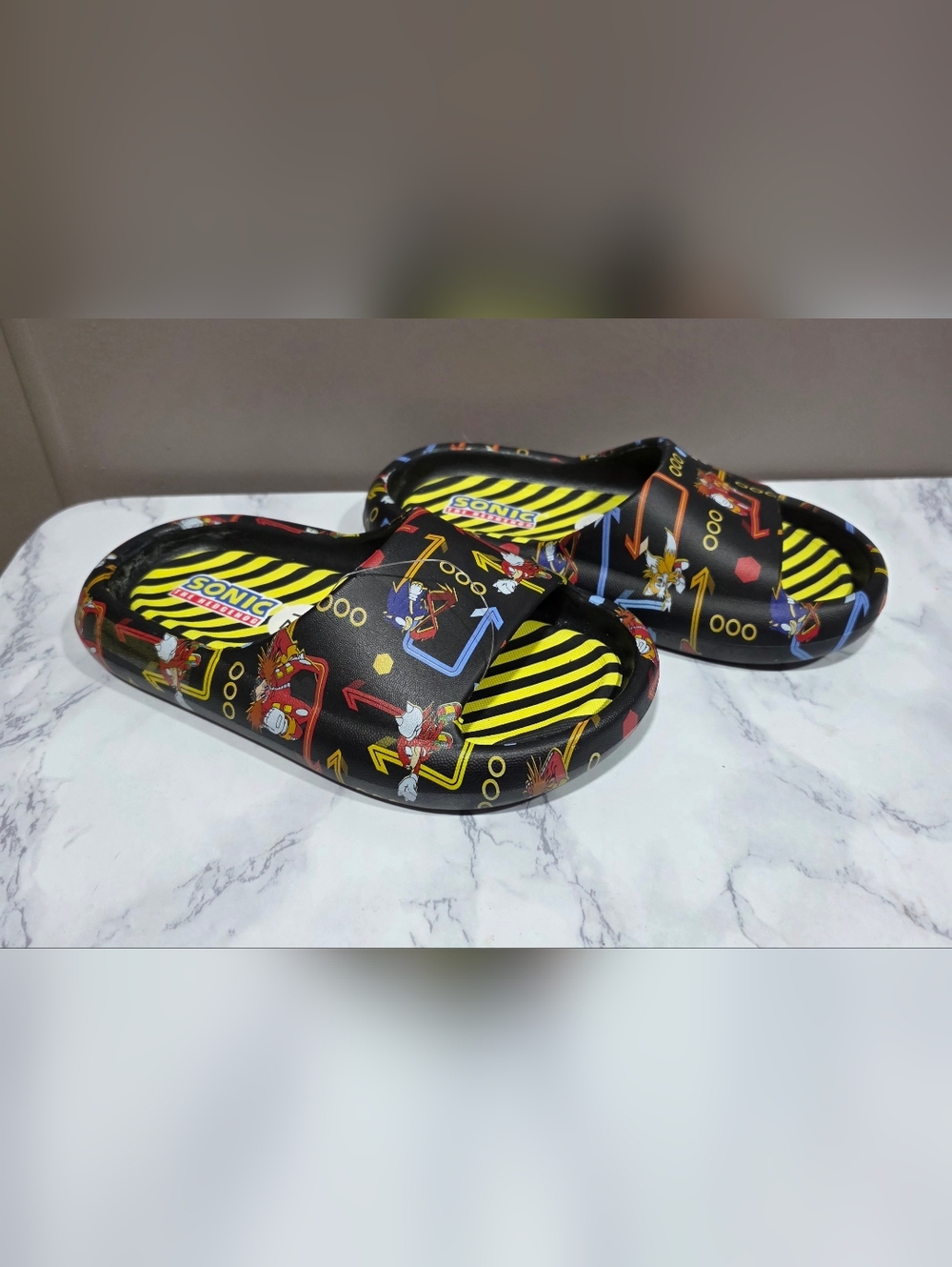 NEW Size 12 Kids Sonic Themed Black & Yellow Graphic Slide Sandals